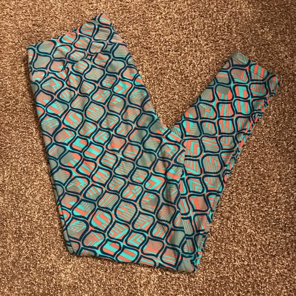 LuLaRoe Pants - Kathy! Tall & Curvy Lularoe leggings, GUC!